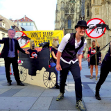 Aktion: VGT spannt 2 Fiaker vor Kutsche am Stephansplatz